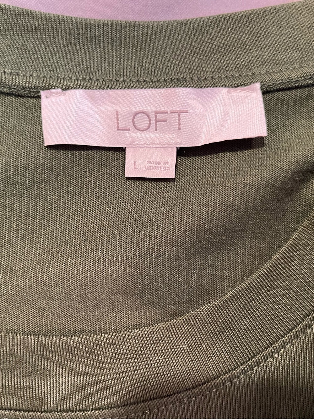 LOFT Olive Green Ruffle Sleeve Women's Knit Top size Large - Picture 3 of 4